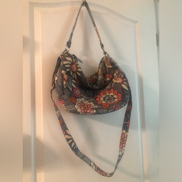Vera Bradley large purse, shoulder and crossbody strap - Picture 3 of 7